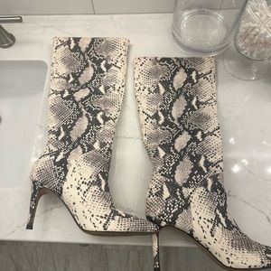 Steve Madden animal python snake print boots Women's size 7.5